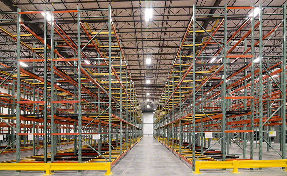 The primary operation of the Roi warehouse is order picking